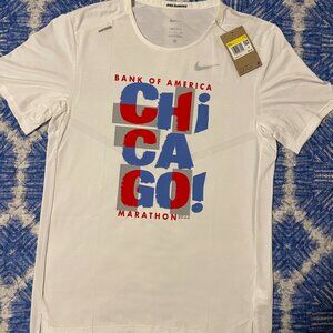 NWT Nike Running Dri-Fit White Chicago Marathon 2023 Shirt Mens S /Small